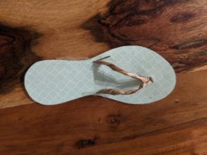 finished flip flop door dec